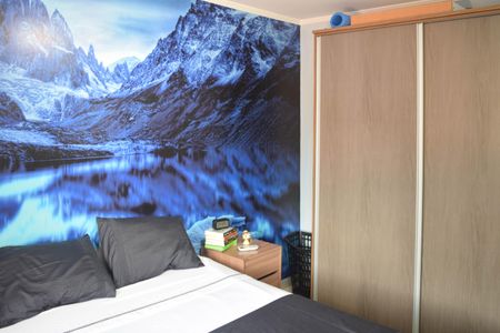 Casa à venda com 252m², 4 quartos e 3 vagas Casa à venda com 252m², 4 quartos e 3 vagasQuarto 3