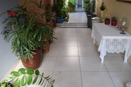 Casa à venda com 252m², 4 quartos e 3 vagas Casa à venda com 252m², 4 quartos e 3 vagasÁrea comum