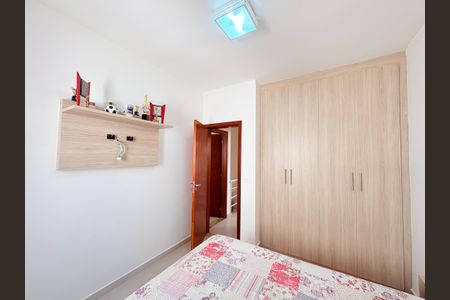 Casa de condomínio à venda com 153m², 3 quartos e 4 vagasQuarto 2