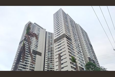 Apartamento para alugar com 55m², 2 quartos e 1 vagaFachada