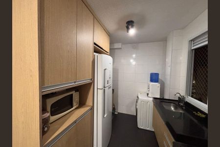 Cozinha de apartamento à venda com 2 quartos, 40m² em Jardim Esmeraldina, Campinas
