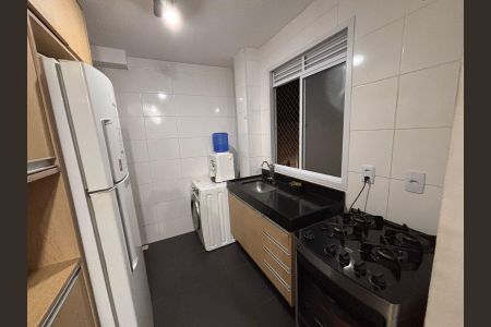 Cozinha de apartamento à venda com 2 quartos, 40m² em Jardim Esmeraldina, Campinas