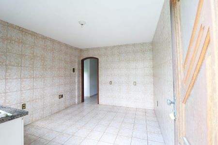 Cozinha de casa para alugar com 1 quarto, 30m² em Jardim Virginia Bianca, São Paulo