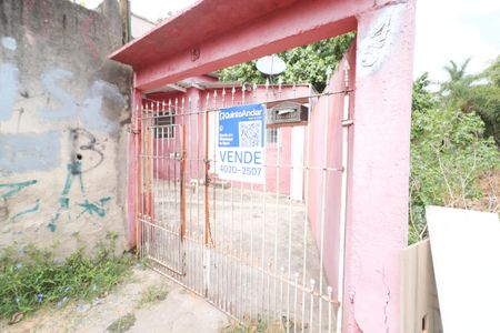 Casa à venda com 275m², 6 quartos e 3 vagasFachada