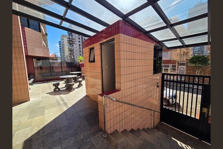 Apartamento para alugar com 82m², 1 quarto e 1 vagaFachada e portaria