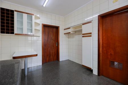 Apartamento para alugar com 232m², 4 quartos e 3 vagas Apartamento para alugar com 232m², 4 quartos e 3 vagasCozinha