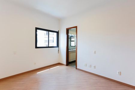 Apartamento para alugar com 232m², 4 quartos e 3 vagas Apartamento para alugar com 232m², 4 quartos e 3 vagasSuíte 2