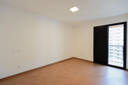 Apartamento para alugar com 232m², 4 quartos e 3 vagas Apartamento para alugar com 232m², 4 quartos e 3 vagasSuíte 1