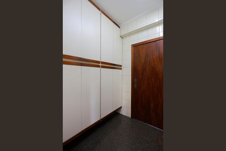 Apartamento para alugar com 232m², 4 quartos e 3 vagas Apartamento para alugar com 232m², 4 quartos e 3 vagasDespensa