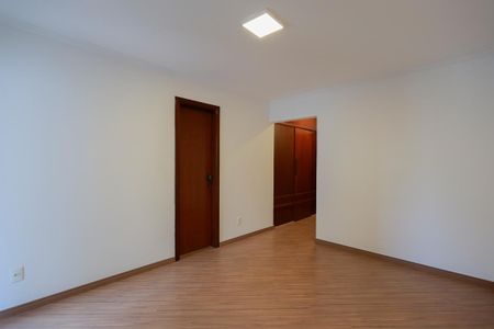 Apartamento para alugar com 232m², 4 quartos e 3 vagas Apartamento para alugar com 232m², 4 quartos e 3 vagasSuíte 1