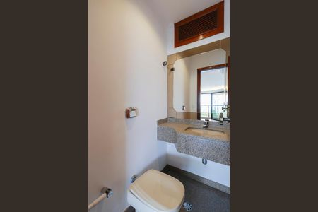 Apartamento para alugar com 232m², 4 quartos e 3 vagas Apartamento para alugar com 232m², 4 quartos e 3 vagasLavabo