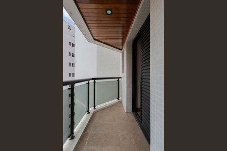 Apartamento para alugar com 232m², 4 quartos e 3 vagas Apartamento para alugar com 232m², 4 quartos e 3 vagasSacada da suíte 1