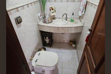 Casa à venda com 224m², 4 quartos e 3 vagasLavabo