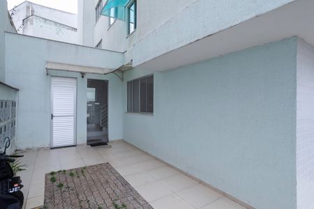Apartamento à venda com 120m², 2 quartos e 1 vaga Apartamento à venda com 120m², 2 quartos e 1 vagaEntrada