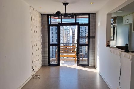 Apartamento à venda com 68m², 2 quartos e 1 vagaSala/Cozinha