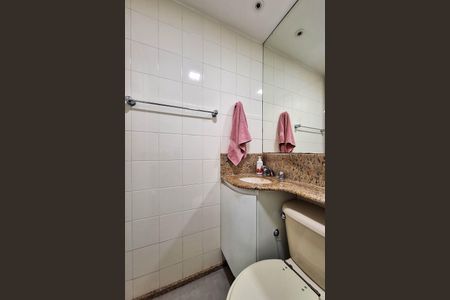 Apartamento à venda com 68m², 2 quartos e 1 vagaBanheiro Social