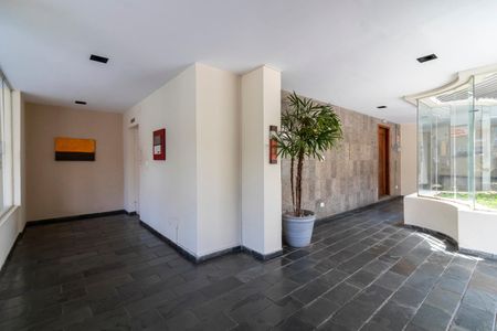 Apartamento à venda com 86m², 3 quartos e 1 vaga Apartamento à venda com 86m², 3 quartos e 1 vagaHall Social