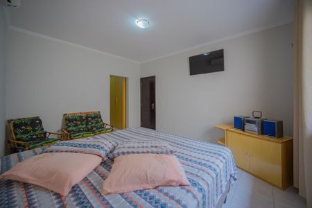 Casa à venda com 248m², 3 quartos e 5 vagas Casa à venda com 248m², 3 quartos e 5 vagasSuíte