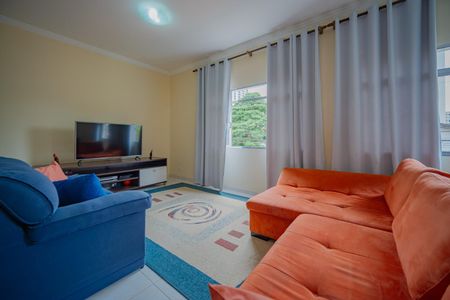 Casa à venda com 248m², 3 quartos e 5 vagas Casa à venda com 248m², 3 quartos e 5 vagasSala