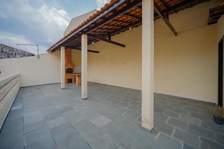 Casa à venda com 248m², 3 quartos e 5 vagas Casa à venda com 248m², 3 quartos e 5 vagasEspaço Gourmet