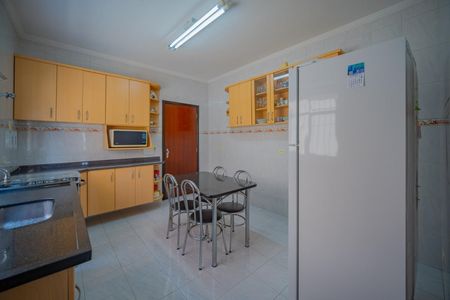 Casa à venda com 248m², 3 quartos e 5 vagas Casa à venda com 248m², 3 quartos e 5 vagasCozinha