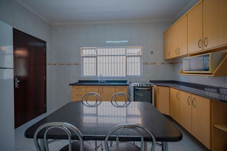 Casa à venda com 248m², 3 quartos e 5 vagas Casa à venda com 248m², 3 quartos e 5 vagasCozinha