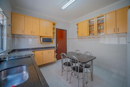 Casa à venda com 248m², 3 quartos e 5 vagas Casa à venda com 248m², 3 quartos e 5 vagasCozinha