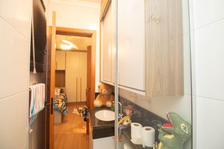 Casa à venda com 200m², 3 quartos e 3 vagasBanheiro da Suíte 2