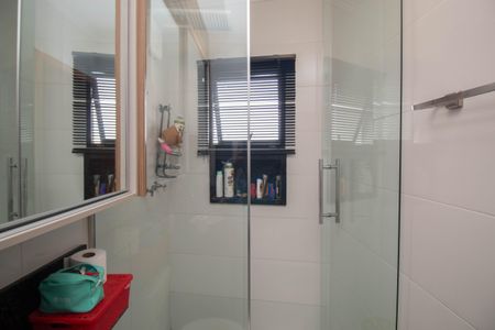 Casa à venda com 200m², 3 quartos e 3 vagasBanheiro da Suíte 1