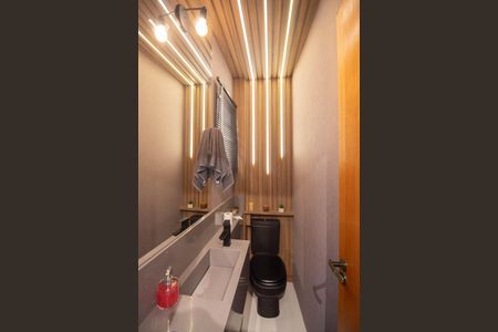 Casa à venda com 200m², 3 quartos e 3 vagasLavabo 