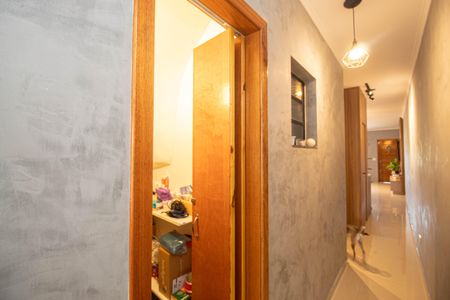 Casa à venda com 200m², 3 quartos e 3 vagasCorredor