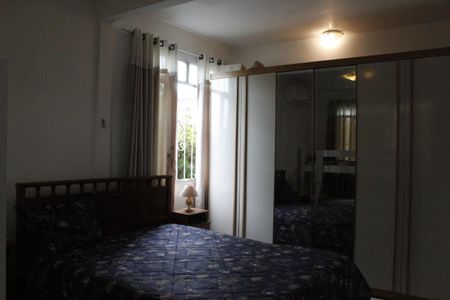 Quarto 1 de casa para alugar com 3 quartos, 327m² em Curicica, Rio de Janeiro