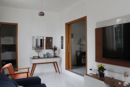 Casa para alugar com 327m², 3 quartos e 2 vagasSala