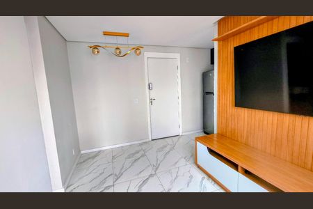 Sala de apartamento à venda com 2 quartos, 38m² em Usina Piratininga, São Paulo