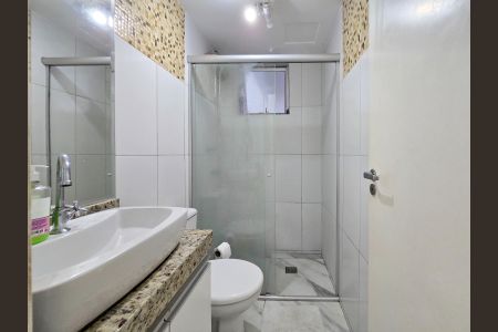 Apartamento à venda com 93m², 3 quartos e 1 vaga Apartamento à venda com 93m², 3 quartos e 1 vagaBanheiro da Suíte