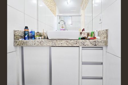 Apartamento à venda com 93m², 3 quartos e 1 vaga Apartamento à venda com 93m², 3 quartos e 1 vagaBanheiro da Suíte