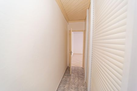 Casa à venda com 98m², 2 quartos e 2 vagasCorredor