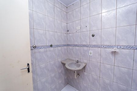 Casa à venda com 98m², 2 quartos e 2 vagasBanheiro