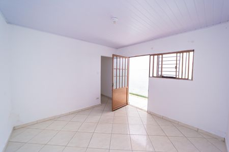 Casa à venda com 98m², 2 quartos e 2 vagasSala