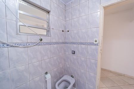 Casa à venda com 98m², 2 quartos e 2 vagasBanheiro