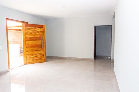 Casa para alugar com 600m², 1 quarto e 2 vagas Casa para alugar com 600m², 1 quarto e 2 vagasSala