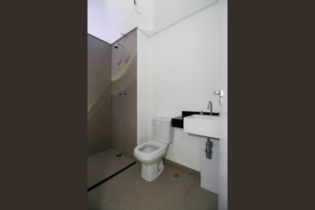 Banheiro de apartamento à venda com 1 quarto, 25m² em Pompeia, São Paulo