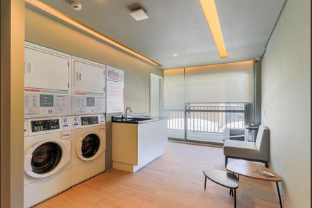 Studio para alugar com 33m², 1 quarto e sem vaga Studio para alugar com 33m², 1 quarto e sem vagaÁrea comum - Lavanderia