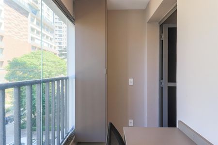 Studio para alugar com 33m², 1 quarto e sem vaga Studio para alugar com 33m², 1 quarto e sem vagaVaranda