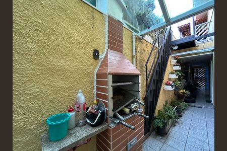 Casa para alugar com 178m², 3 quartos e 2 vagasCorredor externo/ Churrasqueira