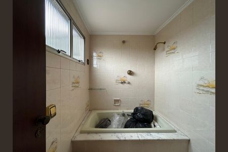 Casa para alugar com 178m², 3 quartos e 2 vagasBanheiro Suíte