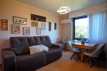 Sala de apartamento à venda com 2 quartos, 74m² em Jardim do Salso, Porto Alegre