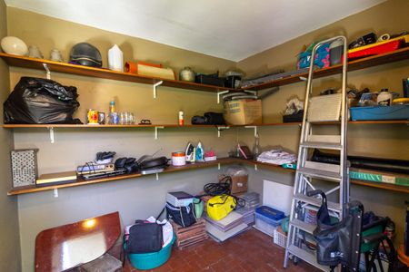 Casa à venda com 255m², 3 quartos e 2 vagas Casa à venda com 255m², 3 quartos e 2 vagasQuarto de Serviço