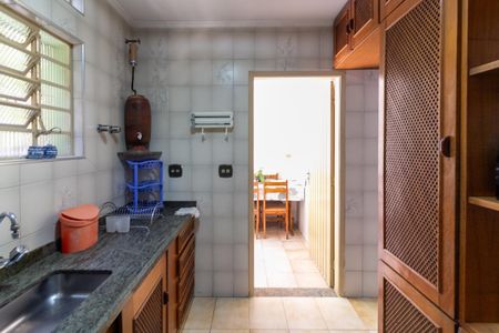 Casa à venda com 255m², 3 quartos e 2 vagas Casa à venda com 255m², 3 quartos e 2 vagasCozinha