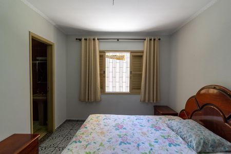 Casa à venda com 255m², 3 quartos e 2 vagas Casa à venda com 255m², 3 quartos e 2 vagasQuarto 3 - Suíte